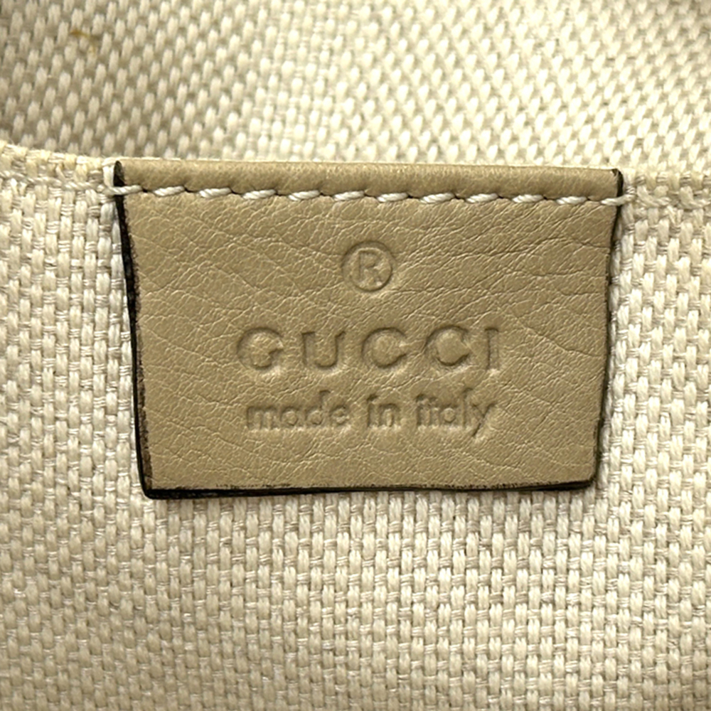 Gucci women's handbag, Interlocking G design, leather shoulder bag, Soho styl... - Picture 5 of 16